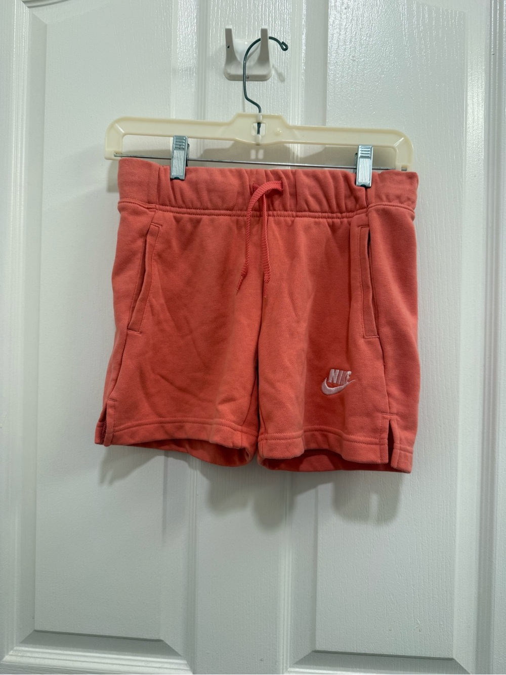 Nike Women's Coral Pink Athletic Shorts m